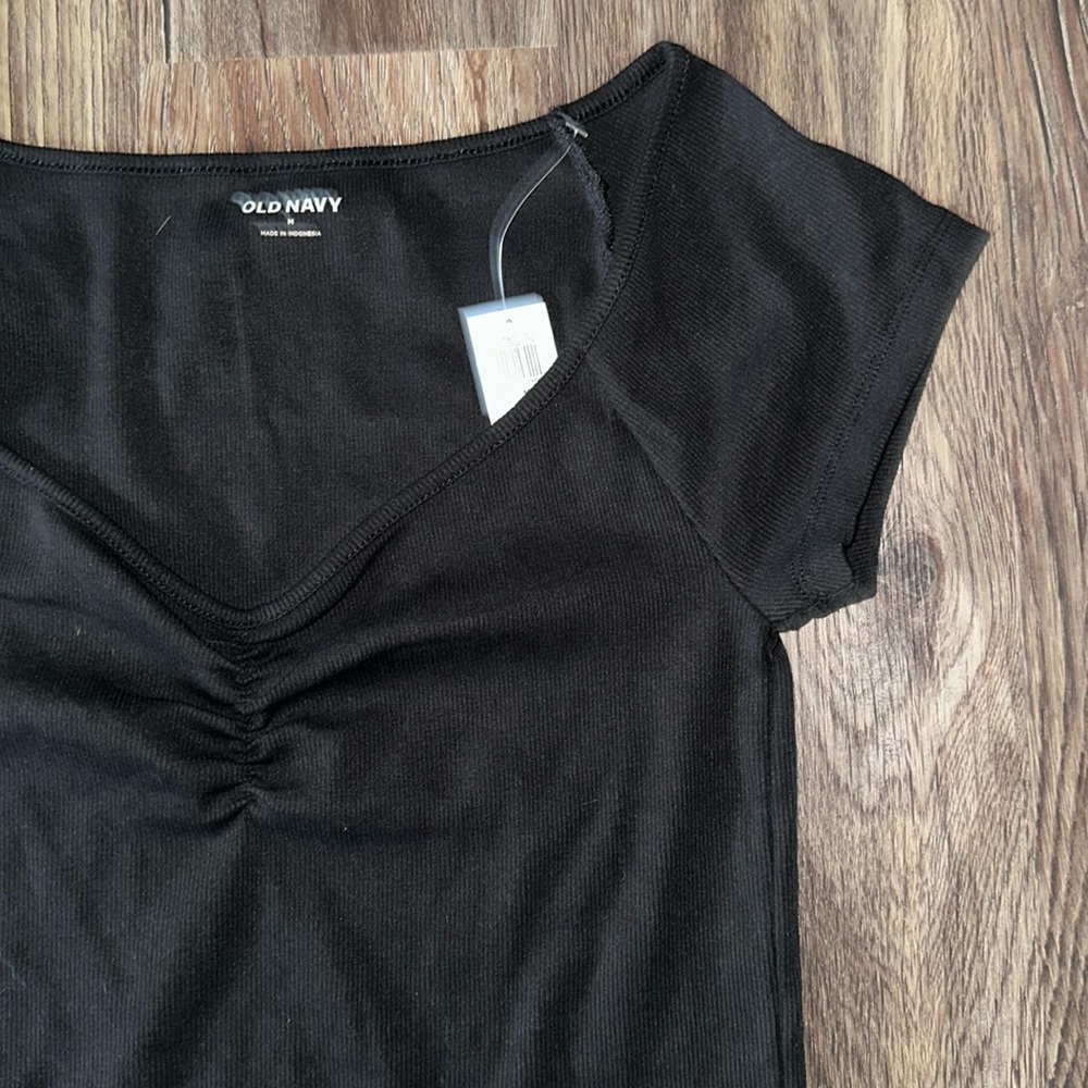 🆕 NWT Old Navy Sweetheart Ribbed Tee